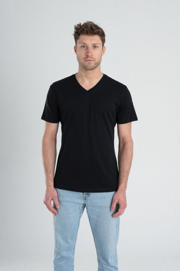 Duurzaam ondershirt / sportshirt met V-hals zwart voorkant man