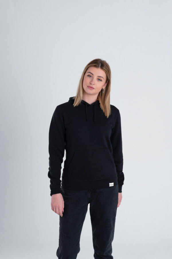Duurzame hoodie trui Zwart voorkant vrouw