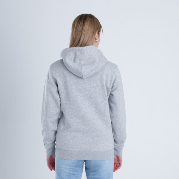 Vrouw met Duurzame premium hoodie trui grijs achterkant