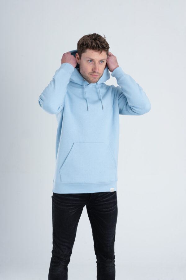 Duurzame premium hoodie trui Lichtblauw voorkant man